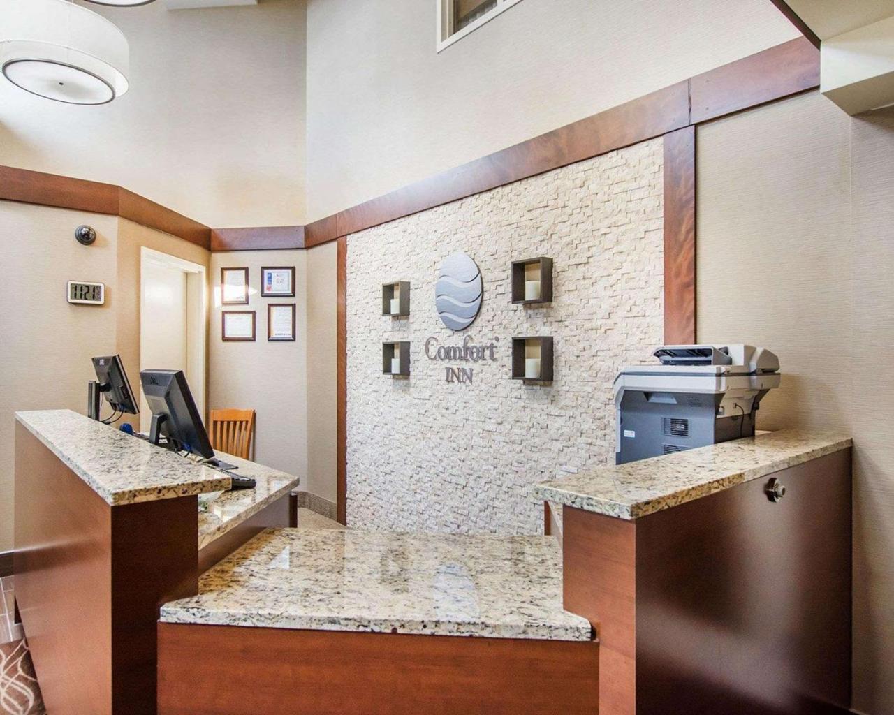 בת'רסט Comfort Inn מראה חיצוני תמונה