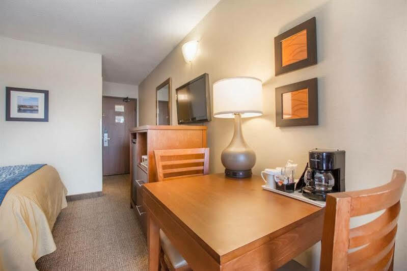 בת'רסט Comfort Inn מראה חיצוני תמונה